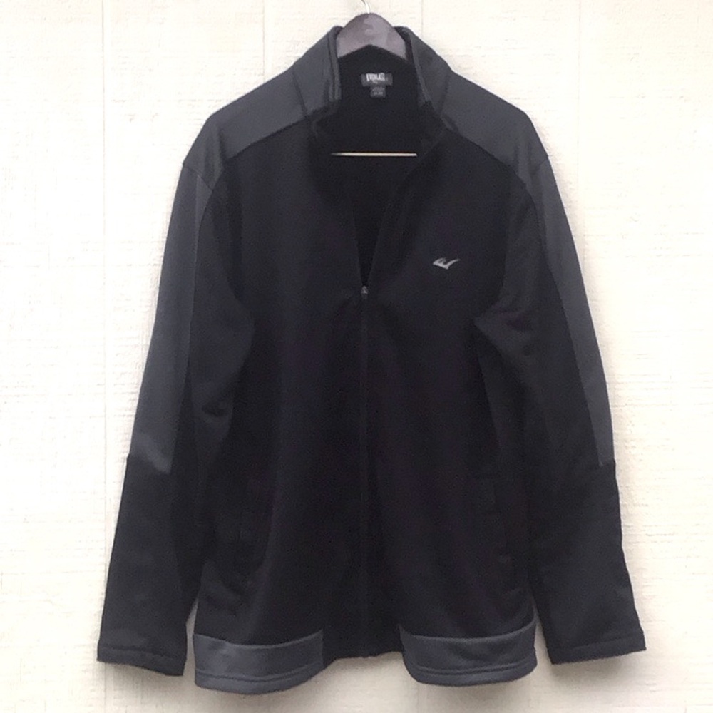 Men’s zip up black jacket